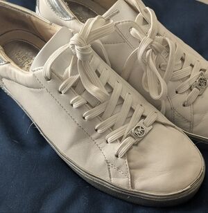 Michael Kors Women’s Size 9 White Silver Lace Up Casual Sneakers Good Condition